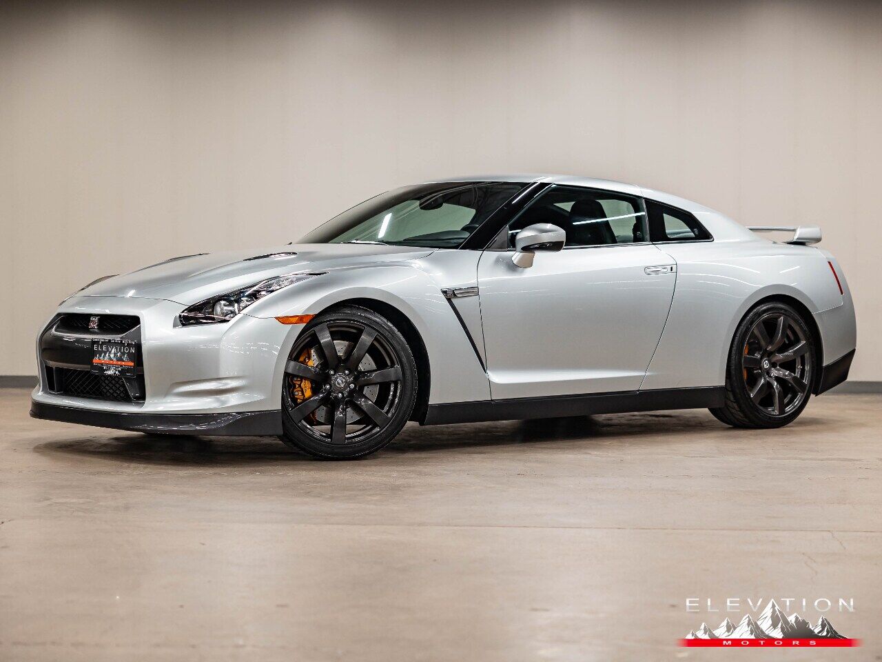 Nissan GT-R