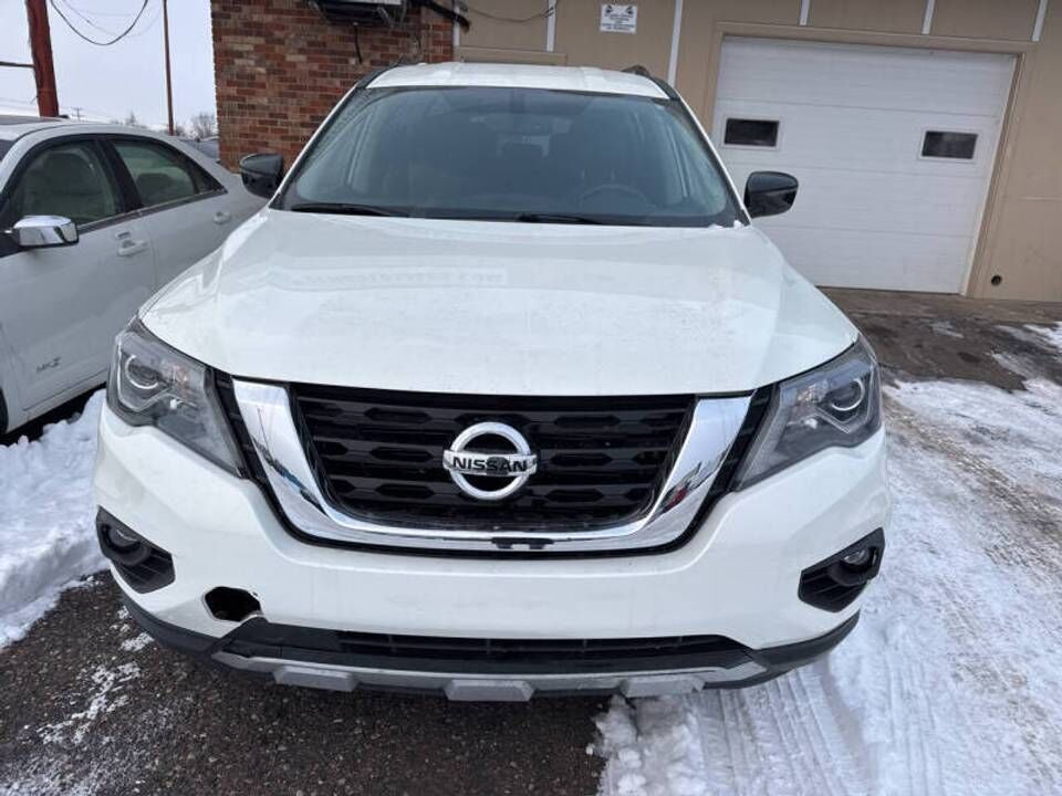 2020 NISSAN Pathfinder