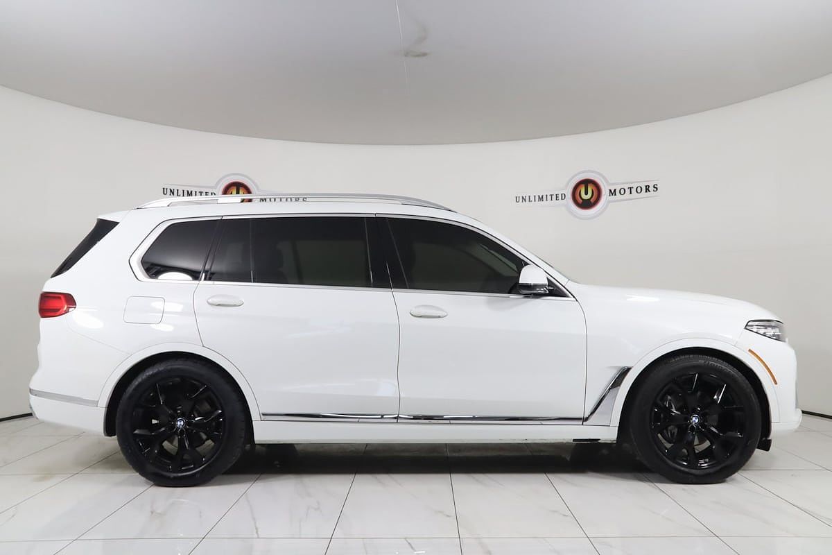 2022 BMW X7