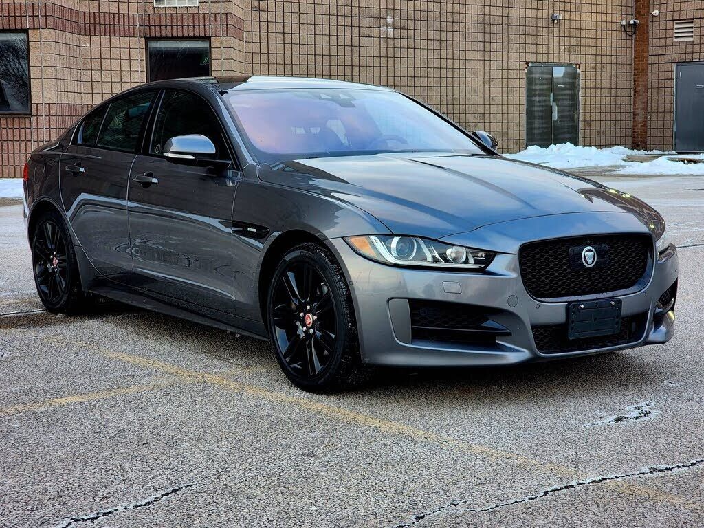 Jaguar XE