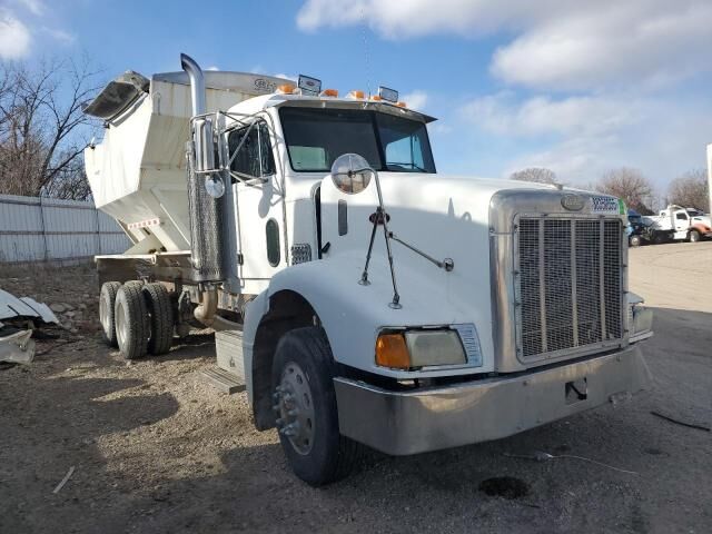 2000 PETERBILT 567