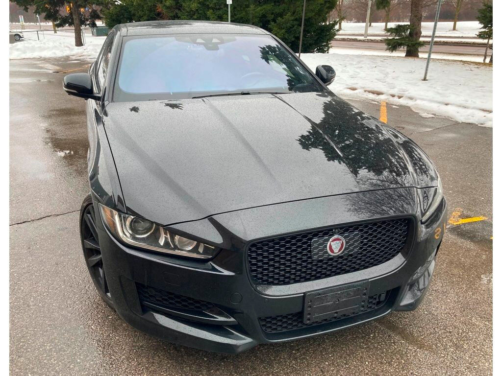 Jaguar XE