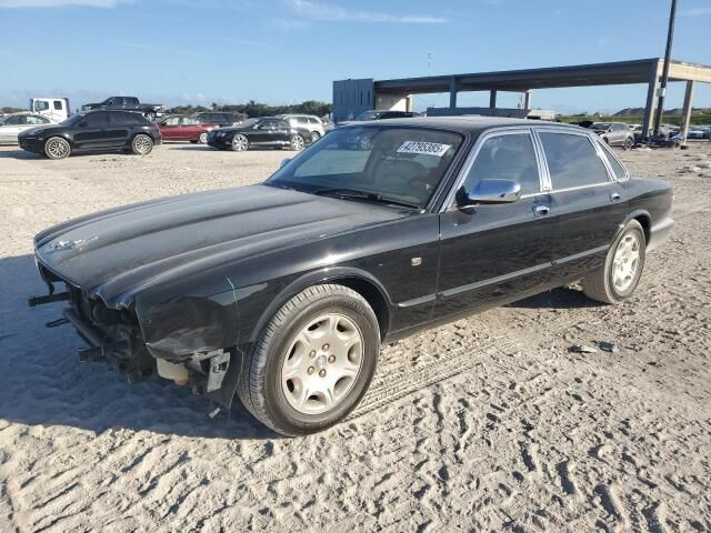 Jaguar XJ8