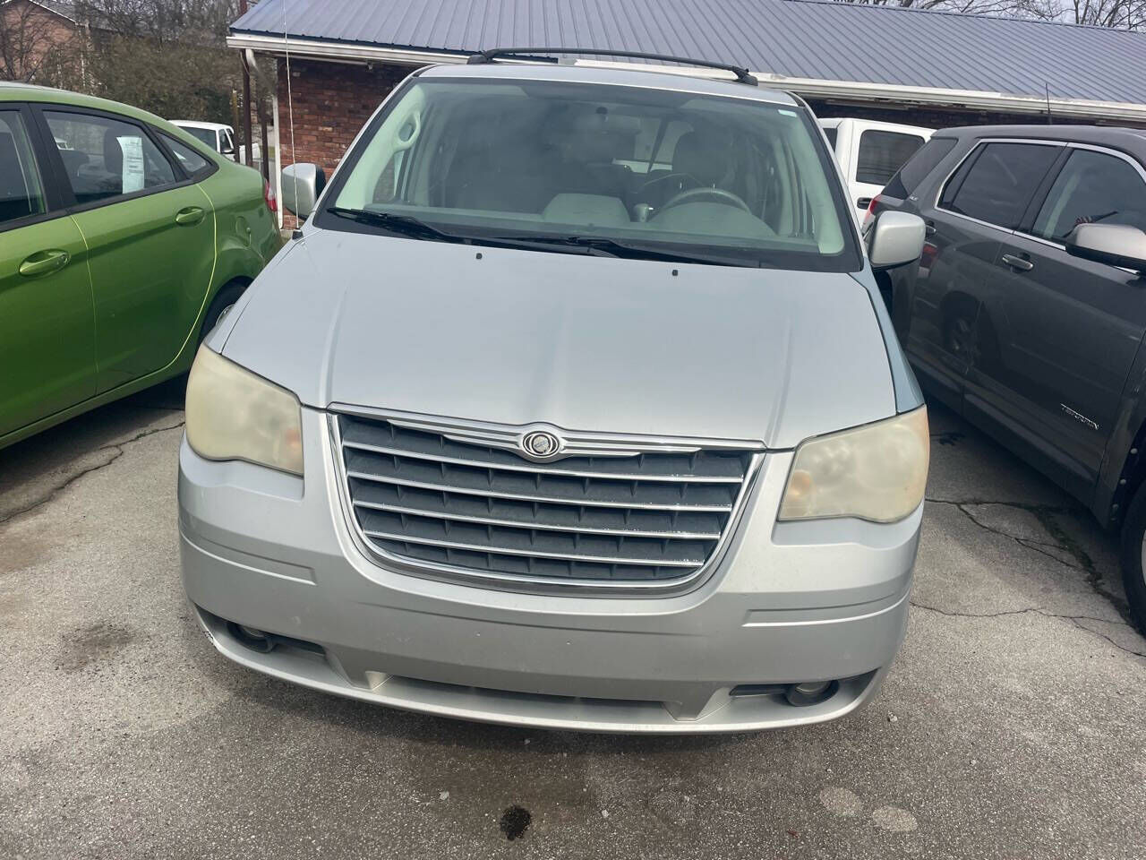2010 CHRYSLER Town and Country