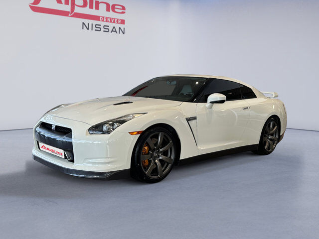 Nissan GT-R