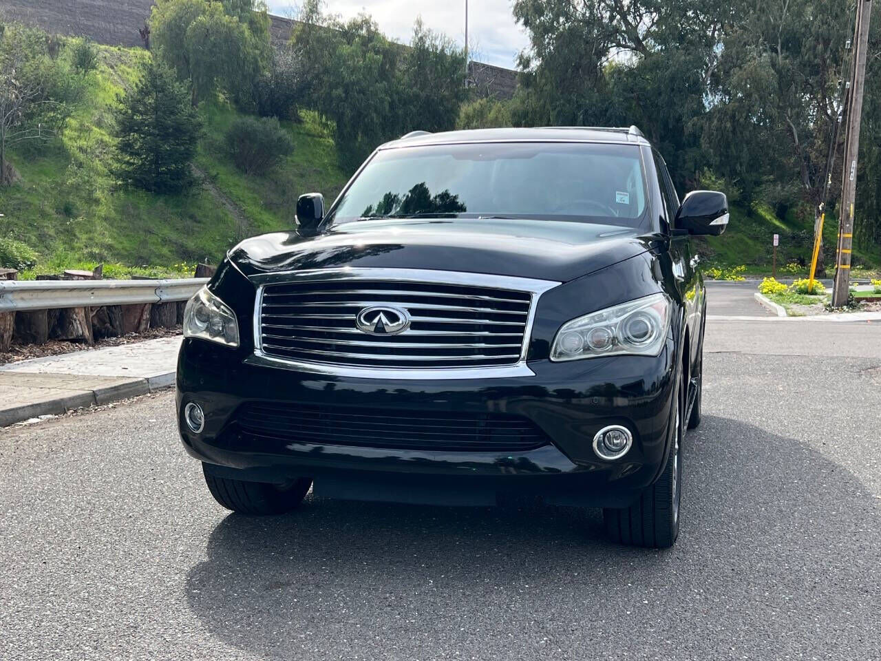 Infiniti QX56