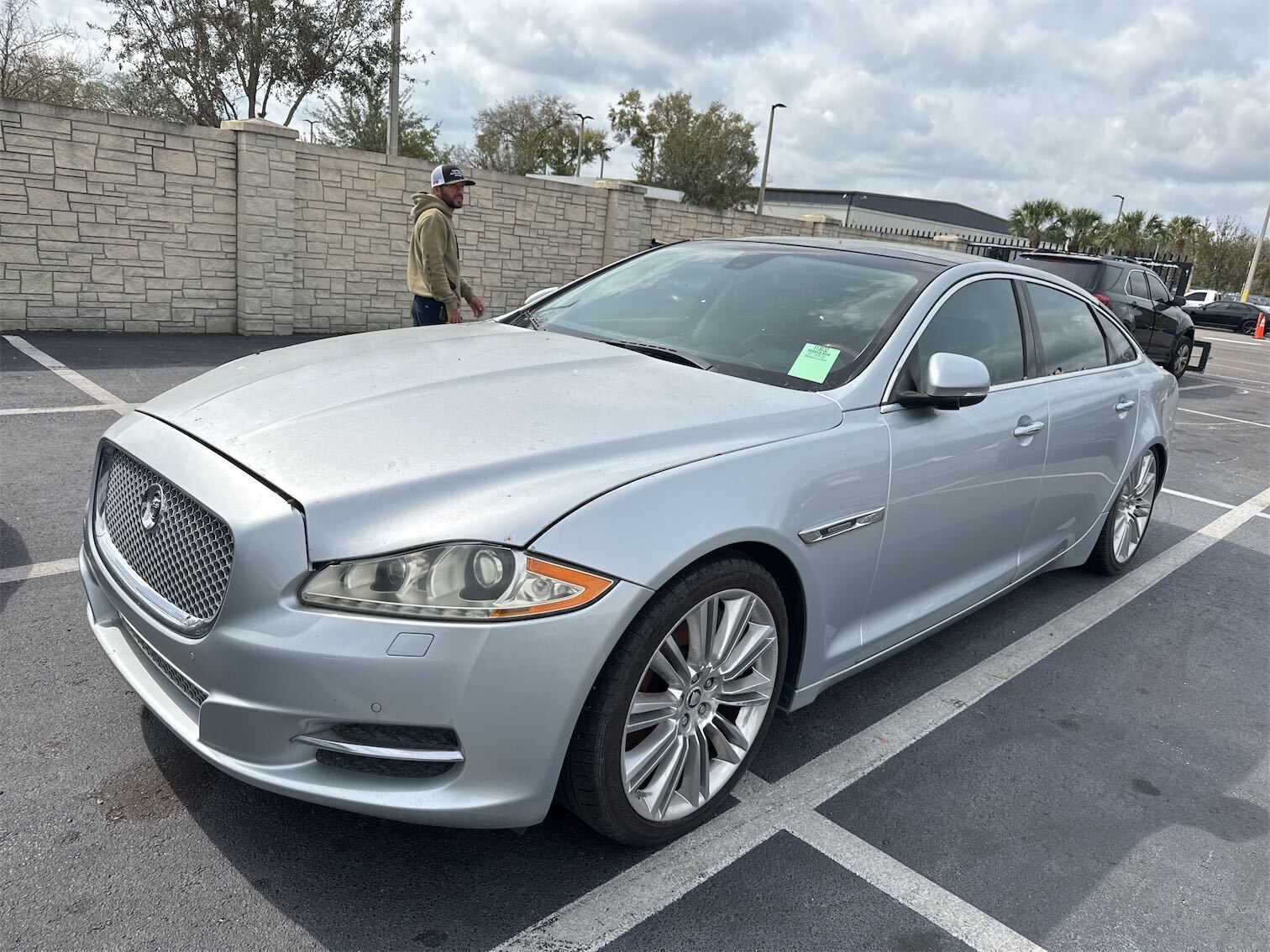 Jaguar XJ