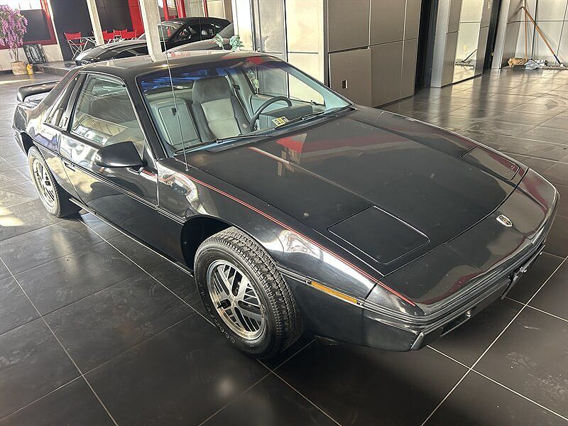 1985 PONTIAC Fiero