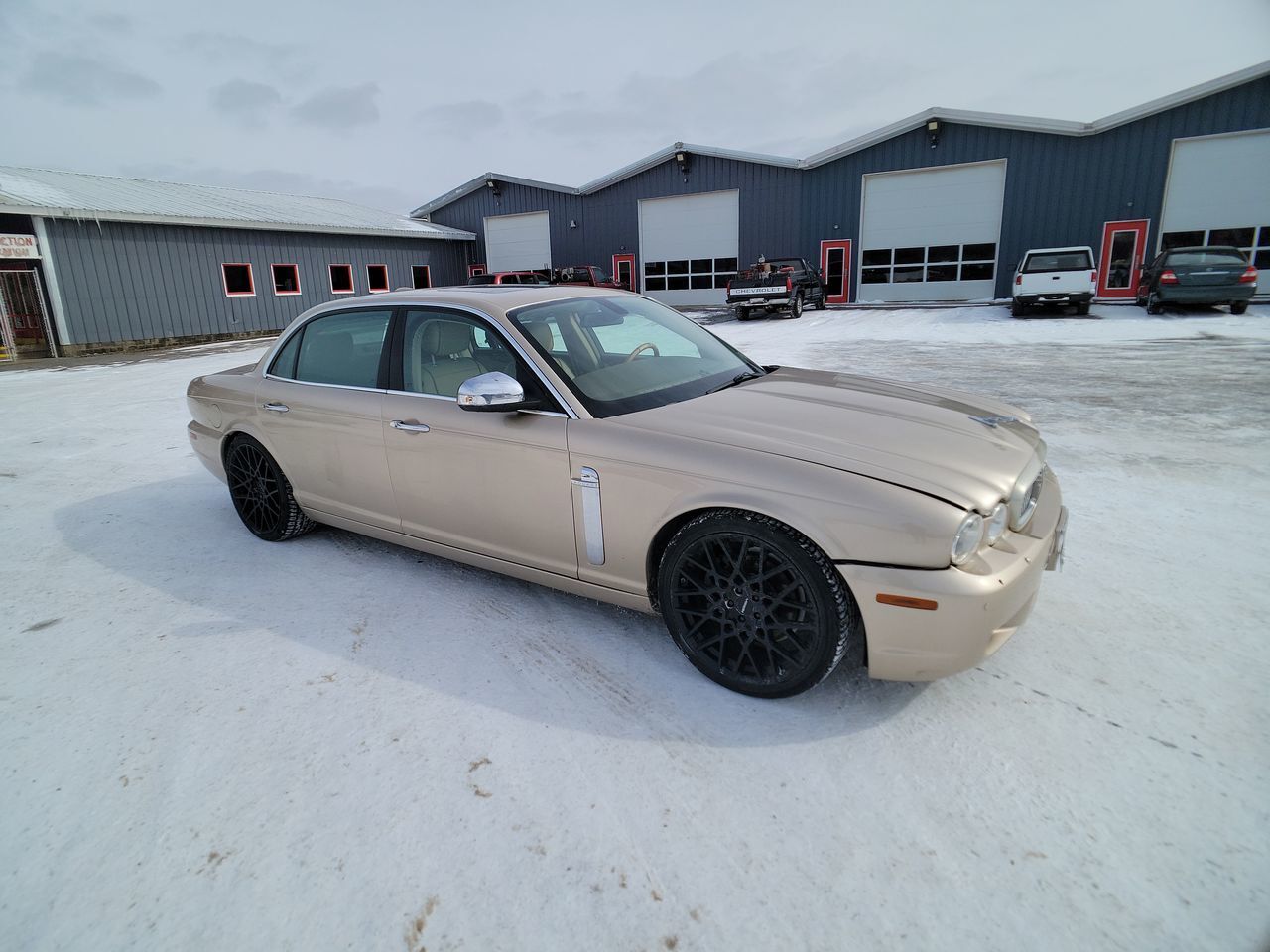 Jaguar XJ