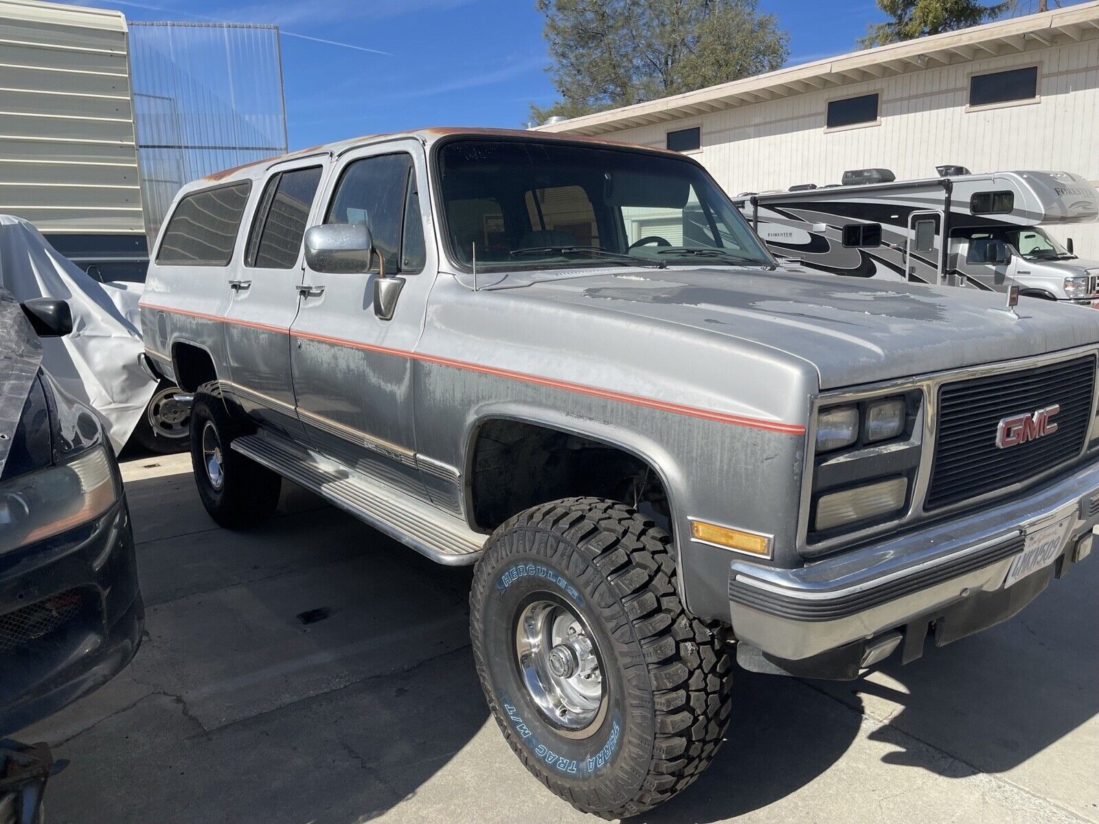 GMC Suburban