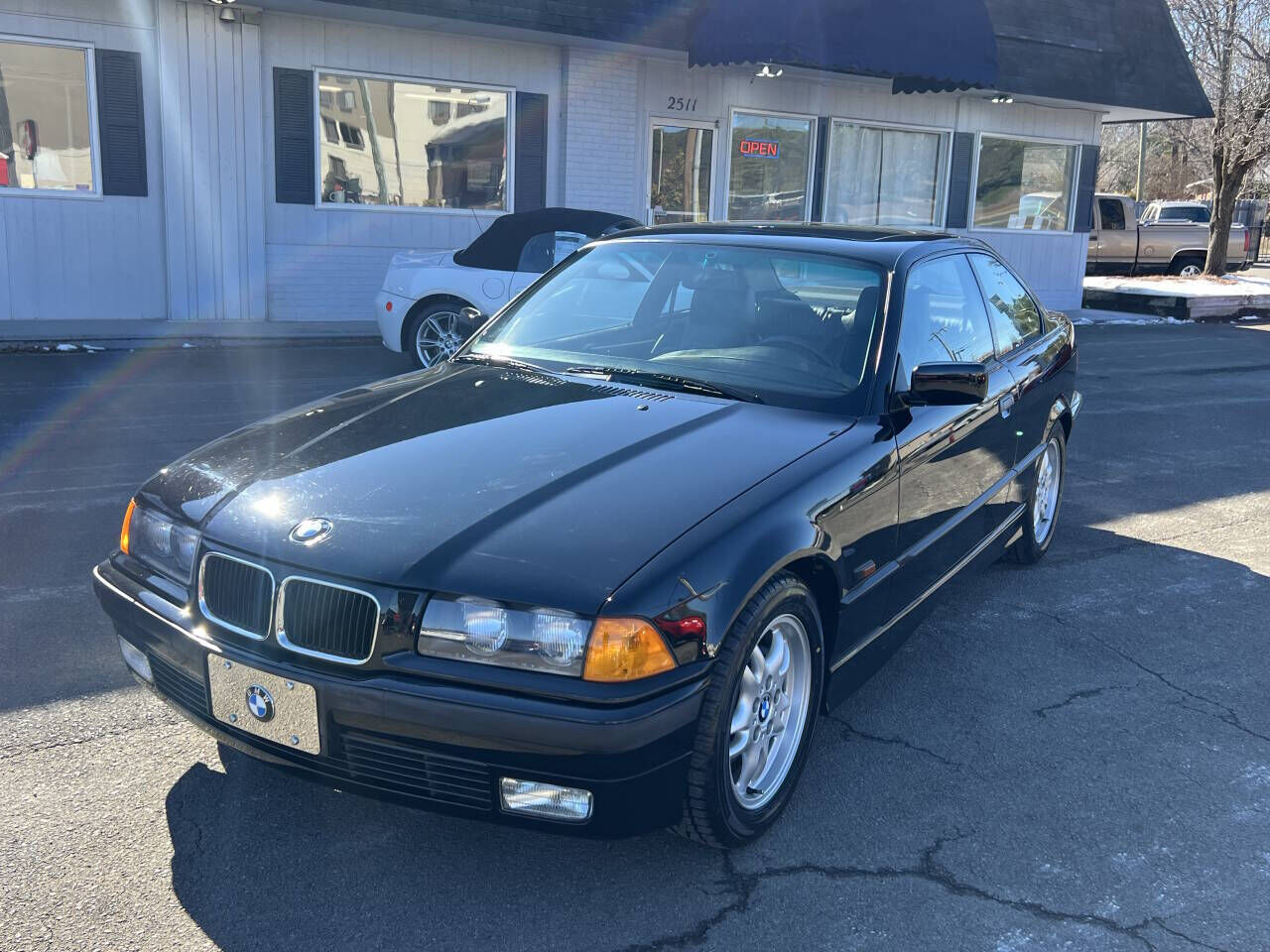 BMW 325iS