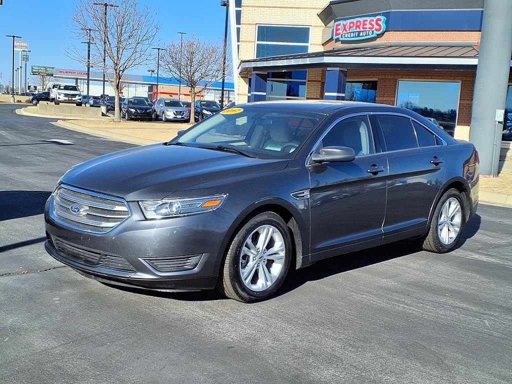 2017 FORD Taurus