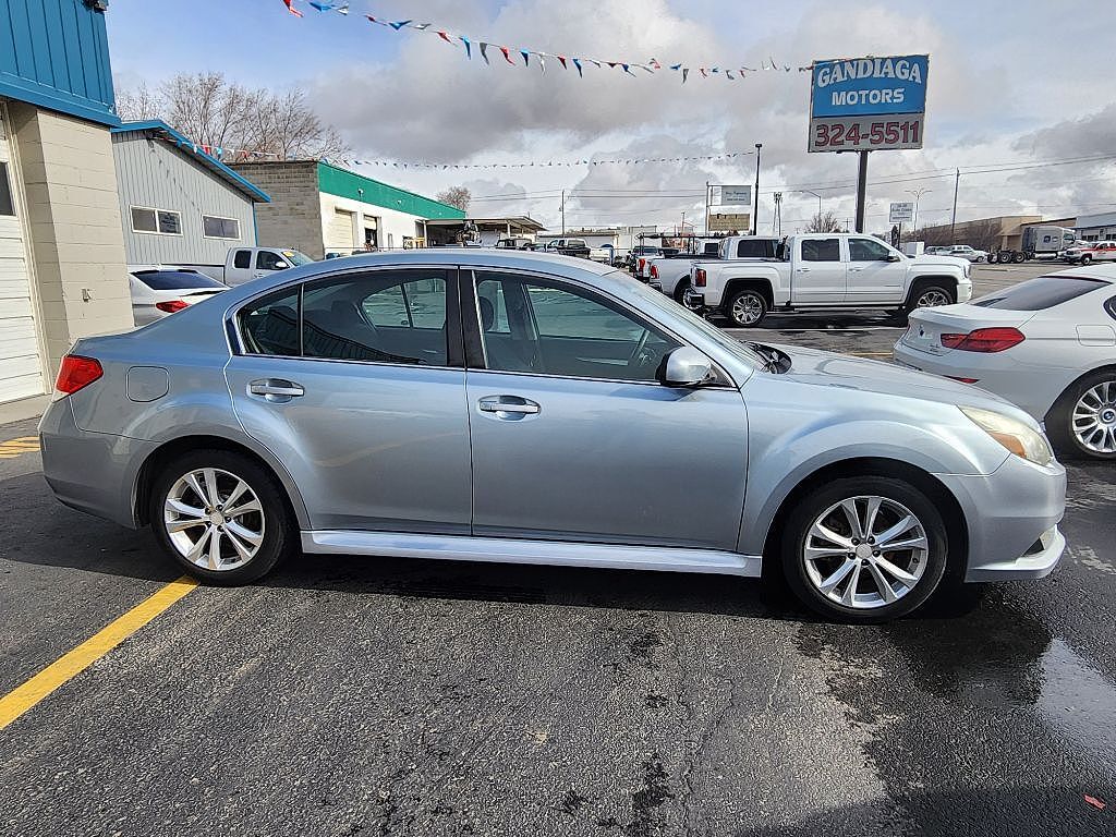 2013 SUBARU Legacy