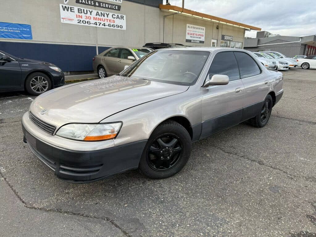 Lexus ES
