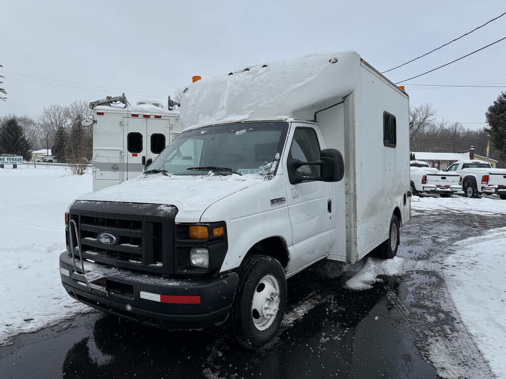 2008 FORD E-350