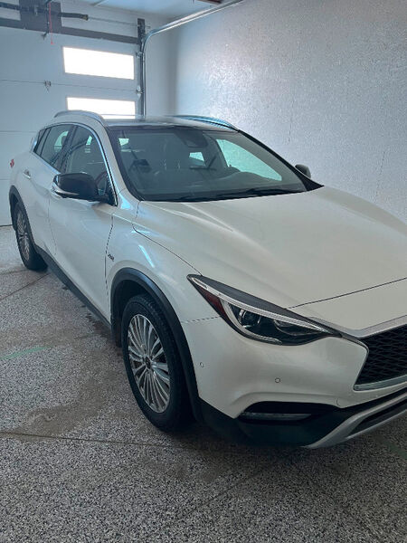 Infiniti QX30