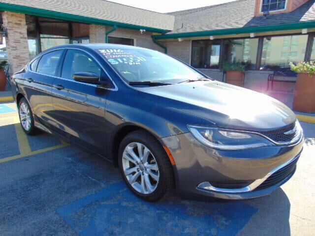 2016 CHRYSLER 200