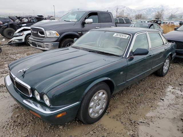Jaguar XJ