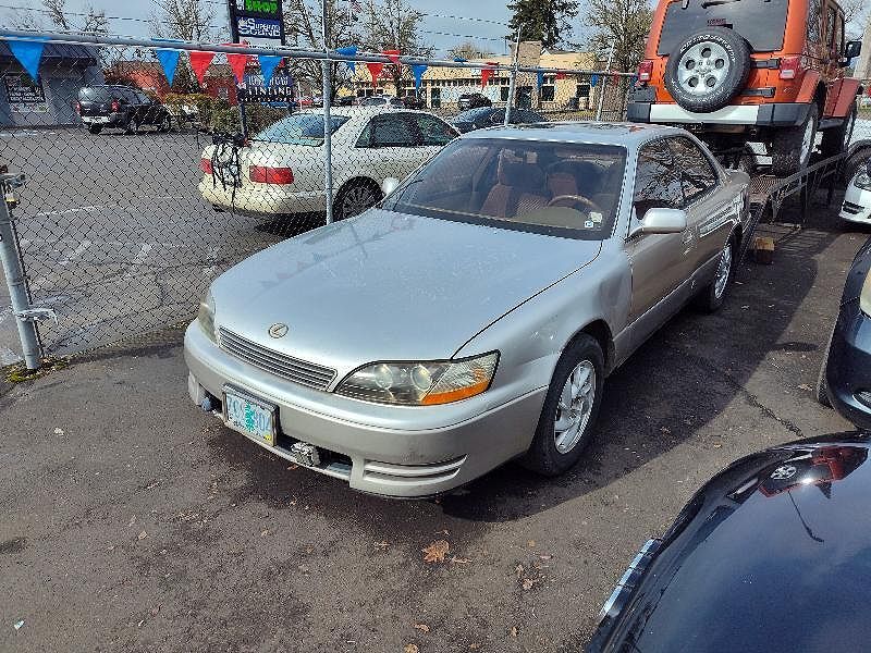 Lexus ES