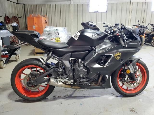 YAMAHA