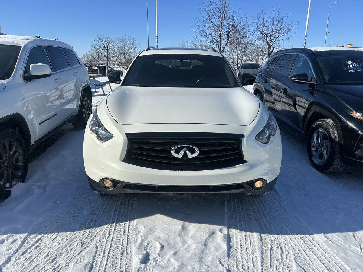 Infiniti QX70
