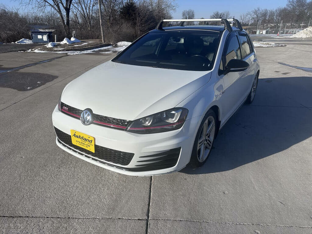 2016 VOLKSWAGEN Golf GTI