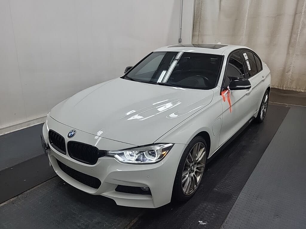 BMW 330e