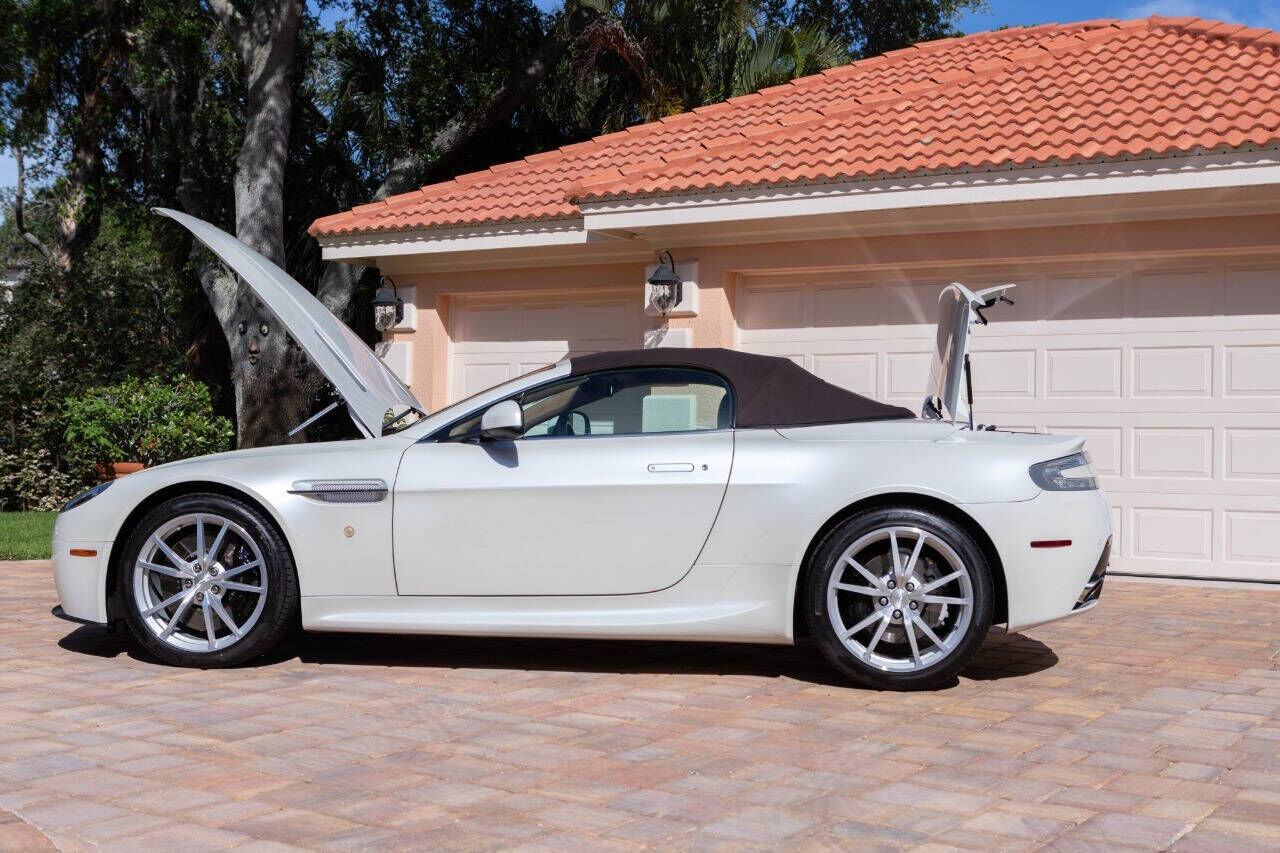 Aston Martin V8 Vantage