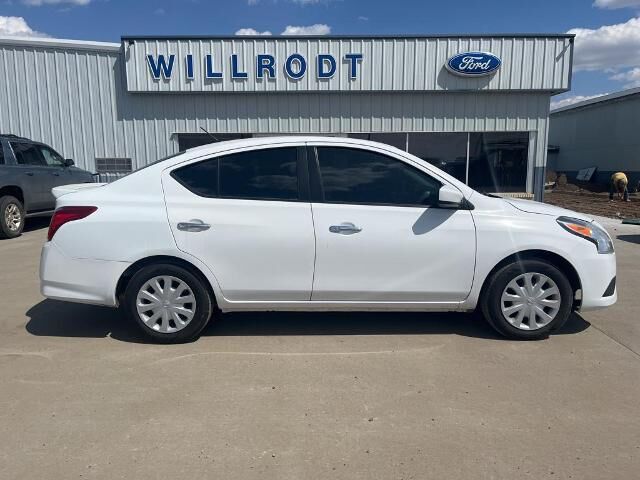 2018 NISSAN Versa