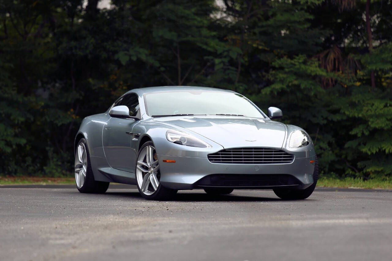 Aston Martin DB9