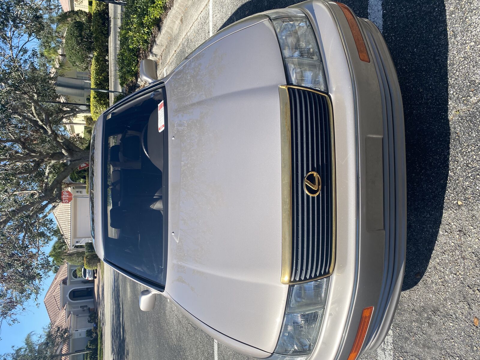 Lexus LS