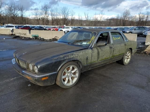 Jaguar XJR