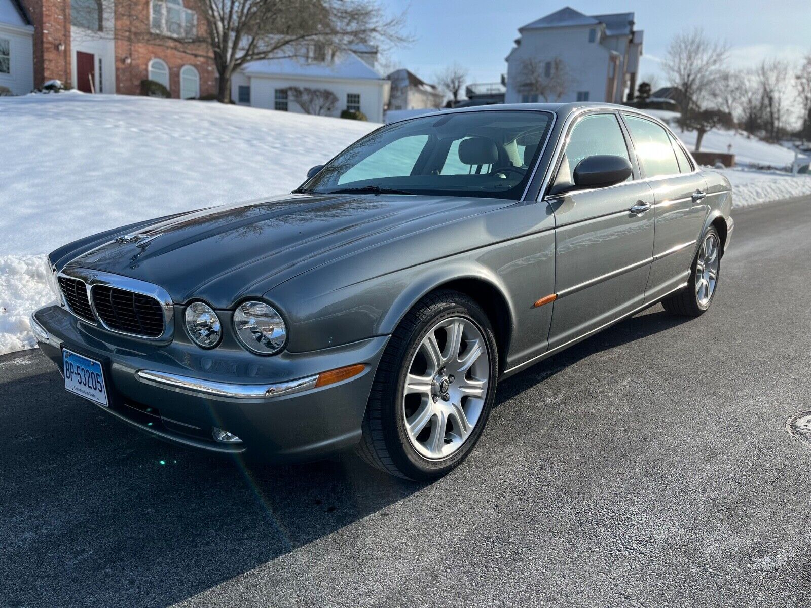 Jaguar XJ