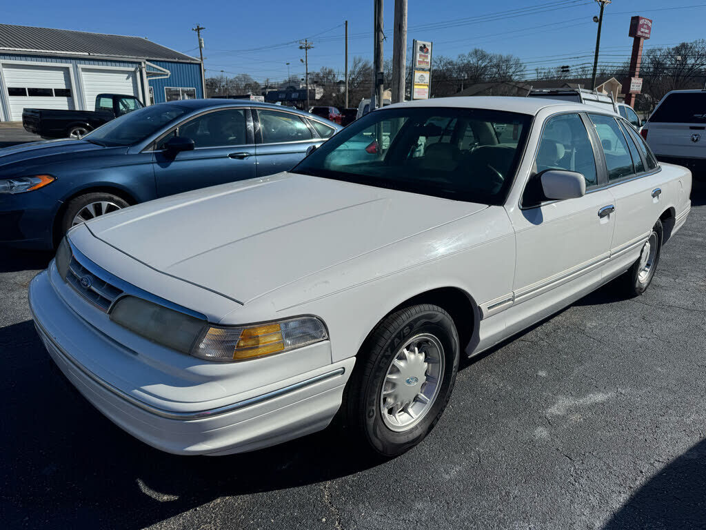 Ford Crown Victoria