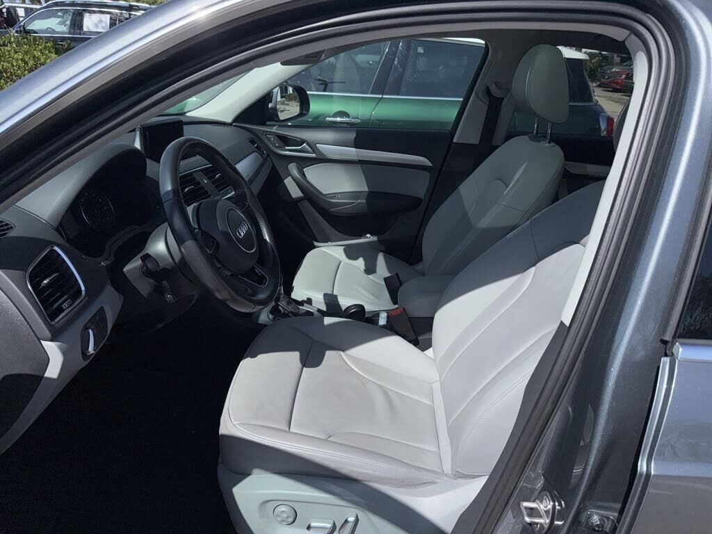2016 Audi Q3