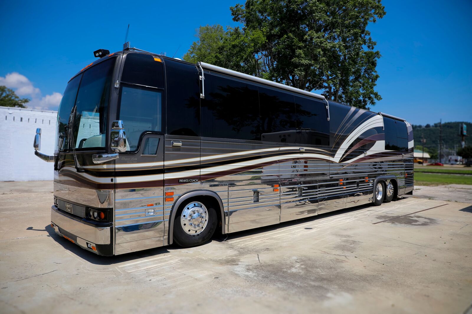2000 PREVOST XL2 Converted Coach Shell