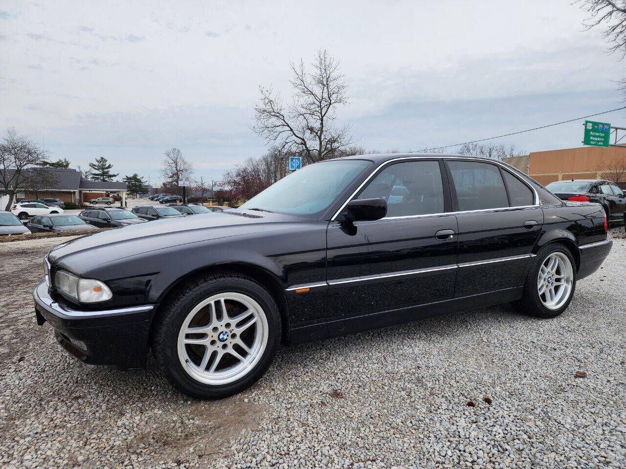 BMW 740i