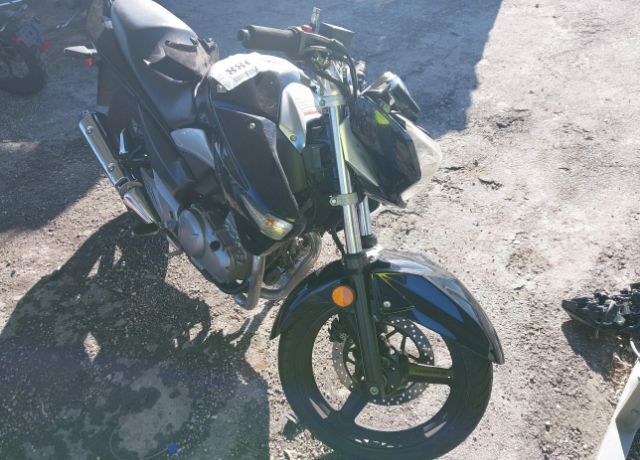 Suzuki GW250L