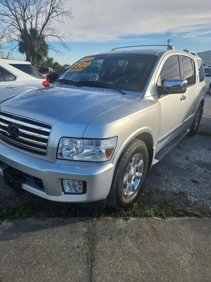 Infiniti QX56