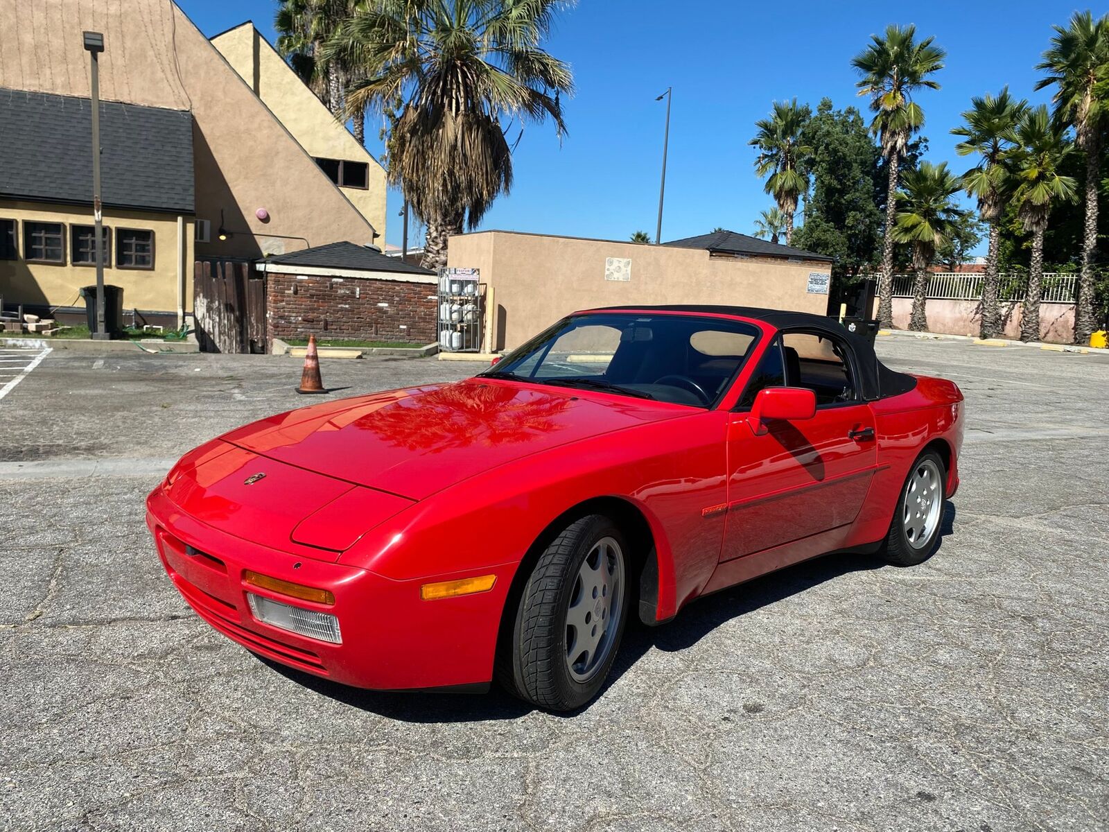 Porsche 944