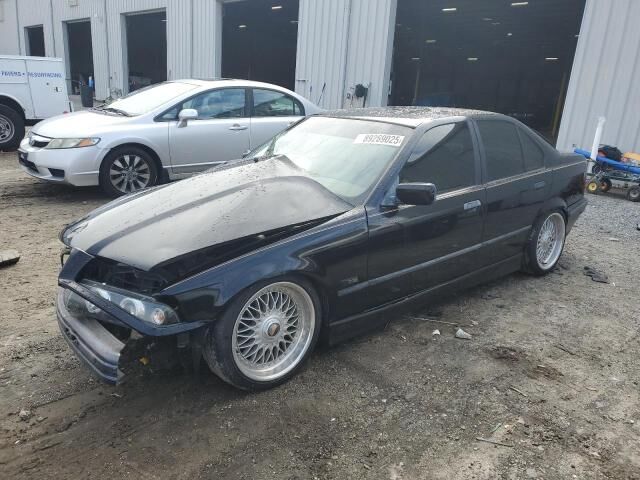 BMW 328i