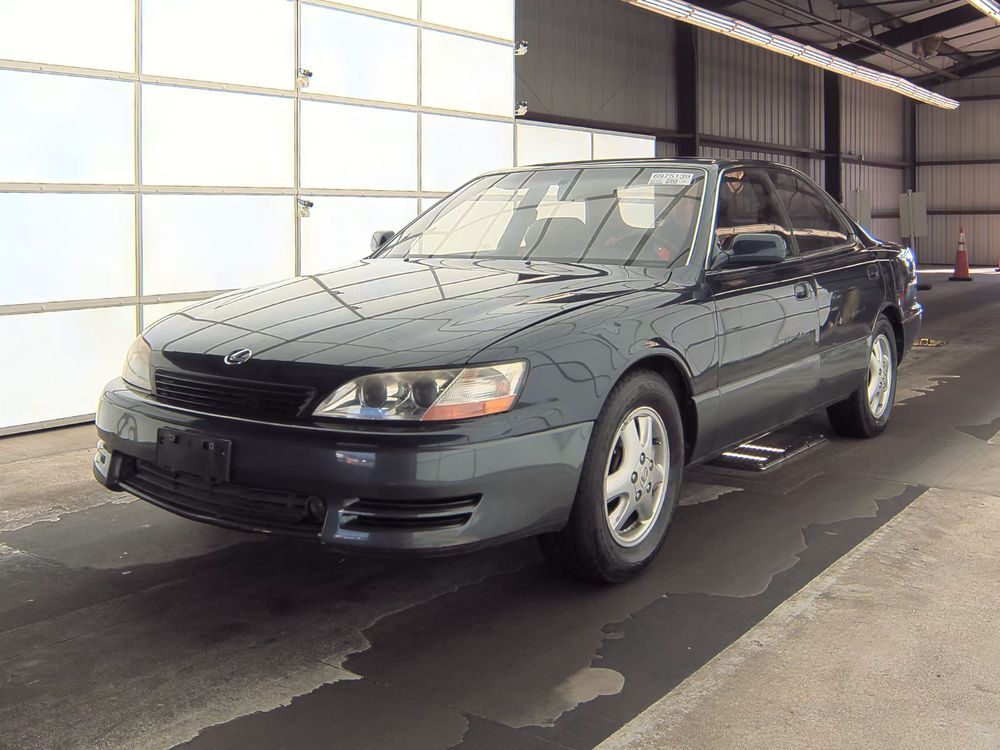 Lexus ES