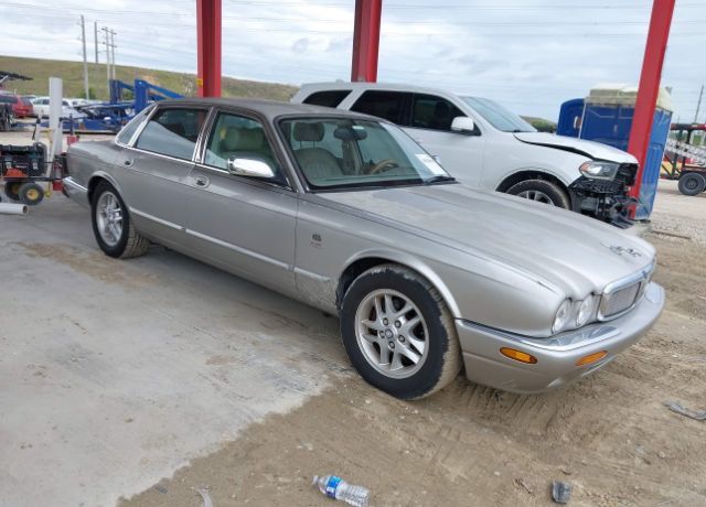 Jaguar XJ8
