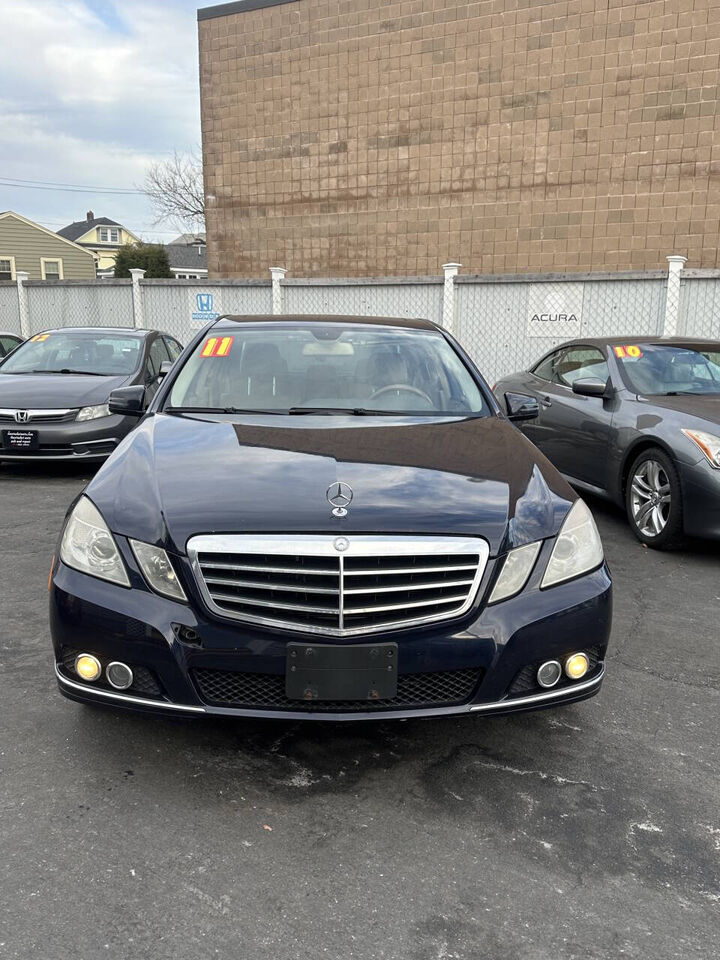 2011 MERCEDES-BENZ E-Class
