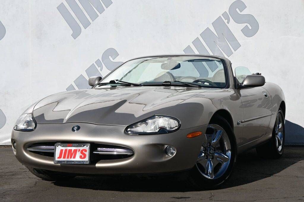 Jaguar XK8