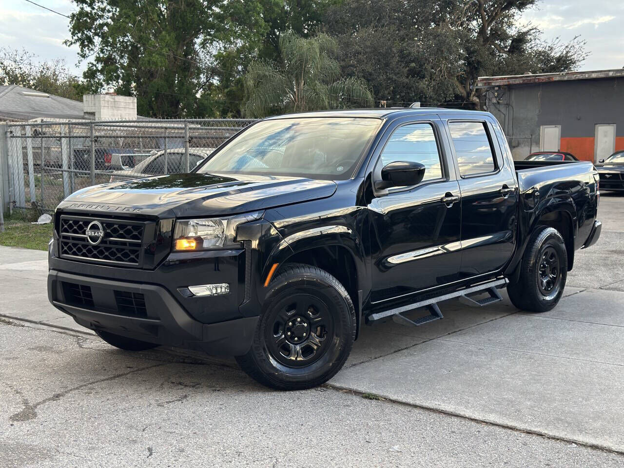 2023 NISSAN Frontier