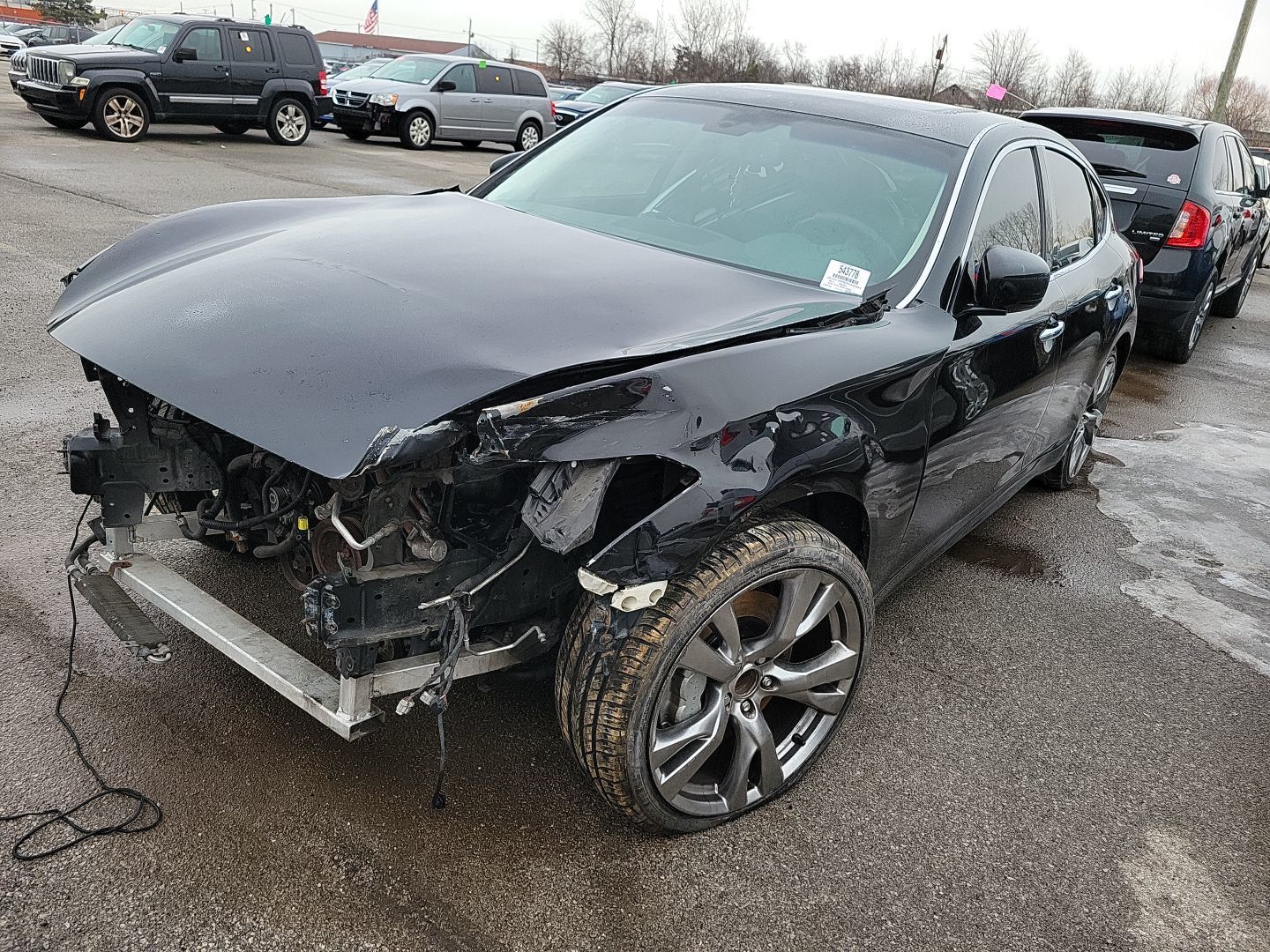 Infiniti M56