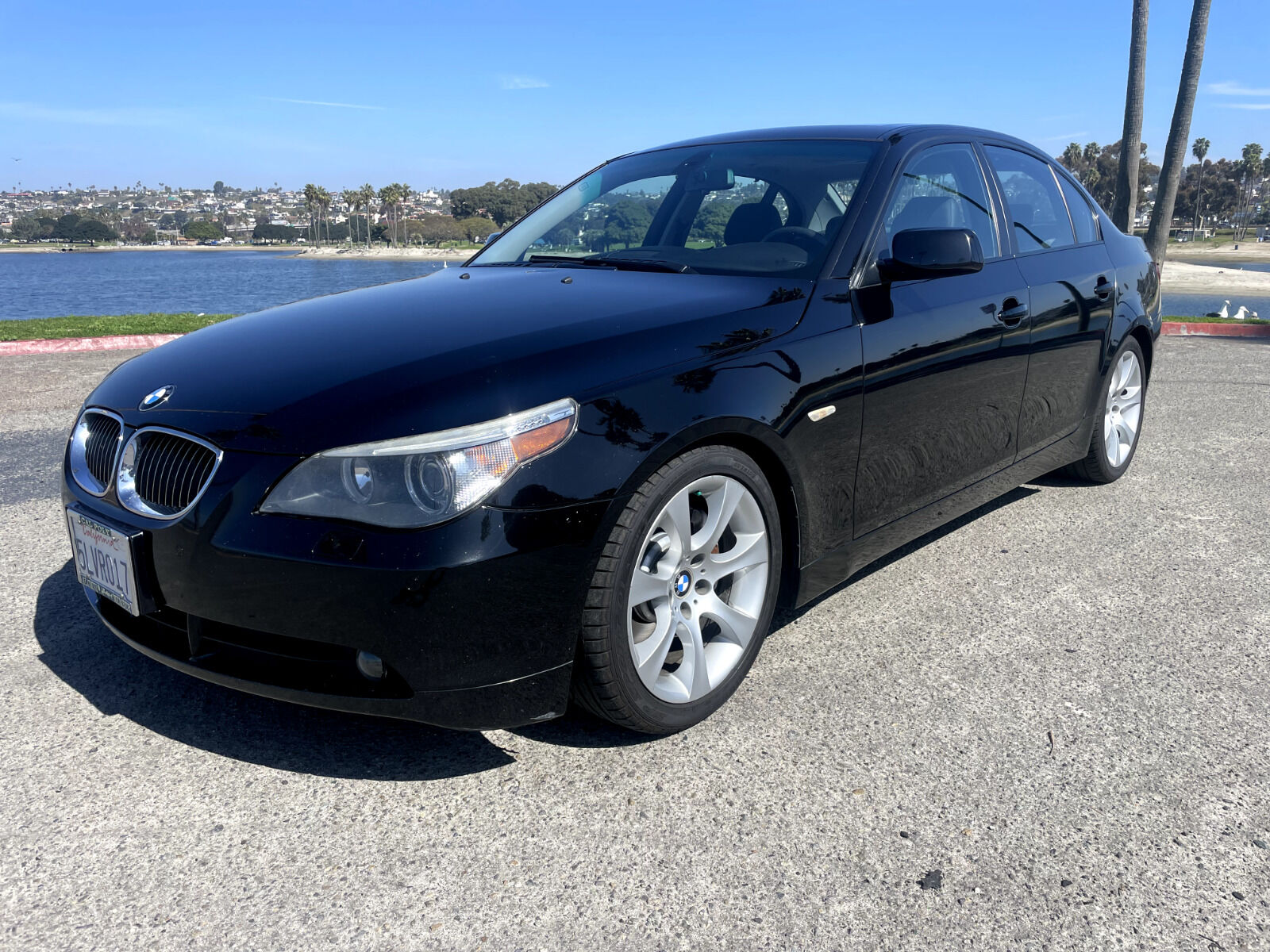 BMW 545i