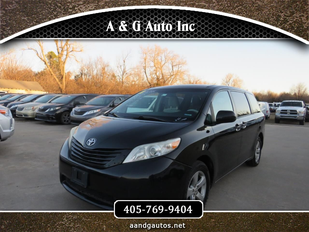 2012 TOYOTA Sienna
