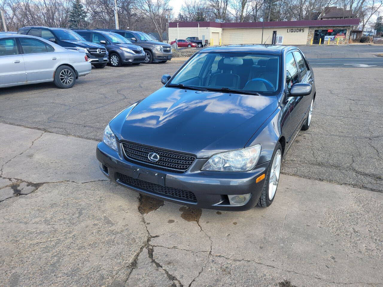 Lexus IS